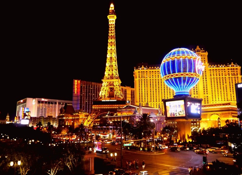 Night-time cityscape - 10 Essential Tips for Visiting Las Vegas