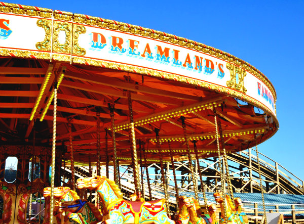 Dreamland Margate: Retro Amusement Park - by Elle Croft